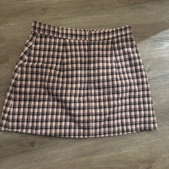 Commense Skirt - Picture 2 of 4